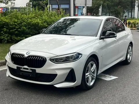 BMW 1 Series 2021 — фото 1