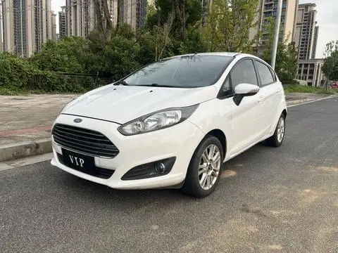 Ford 嘉年华 2013