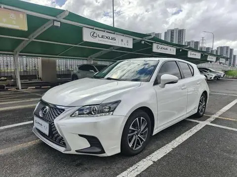 Lexus CT 2019 — фото 1