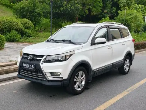 BAIC Huansu S3 2016