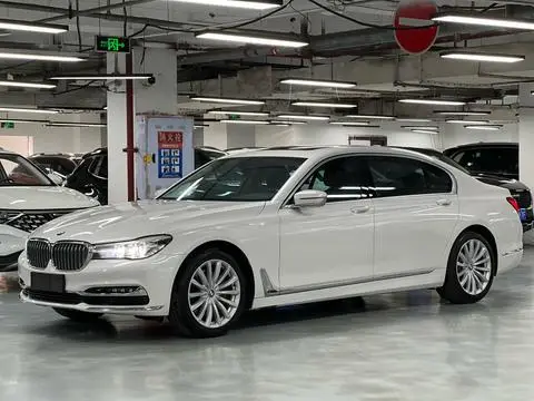 BMW 7 Series 2018 — фото 1