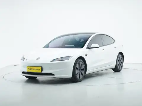 Tesla Model 3 2023 — фото 1