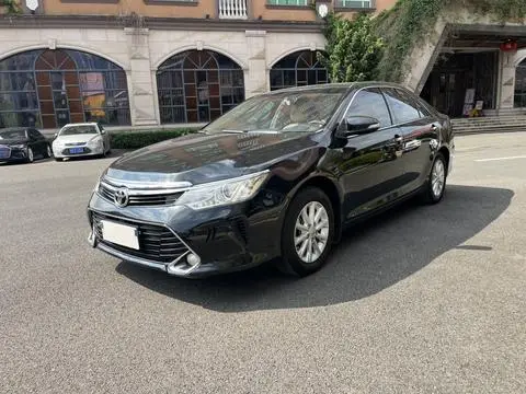 Toyota Camry 2016 — фото 1