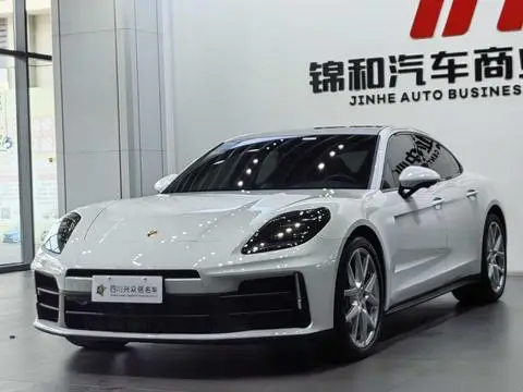 Porsche Panamera 2024