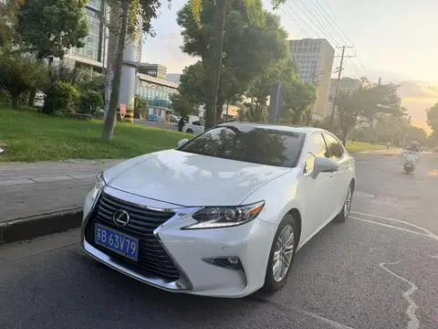 Lexus ES 2015