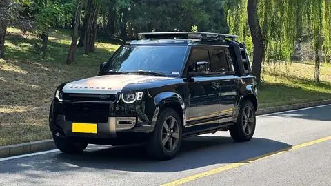 Land Rover 卫士 2025