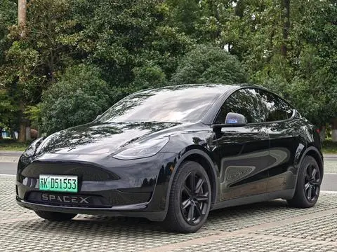 Tesla Model Y 2022 — фото 1