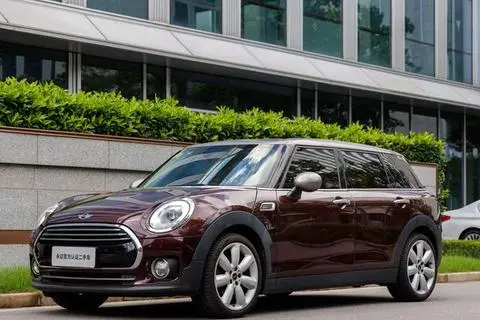 MINI CLUBMAN 2016