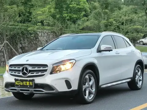 Mercedes-Benz GLA 2018 — фото 1