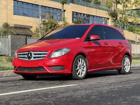 Mercedes-Benz B-Class 2012 — фото 1