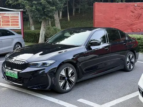 BMW i3 2023