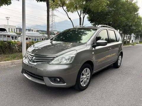 Nissan 骊威 2013