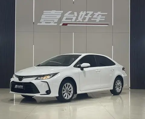 Toyota Corolla 2023 — фото 1