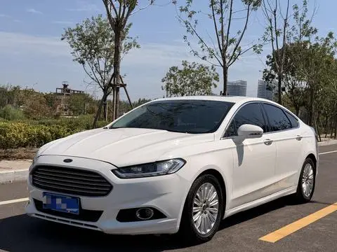 Ford 蒙迪欧 2013