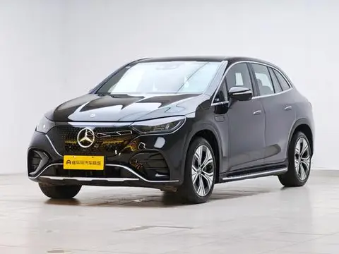 Mercedes-Benz EQE SUV 2024