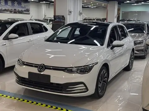 Volkswagen Golf 2021