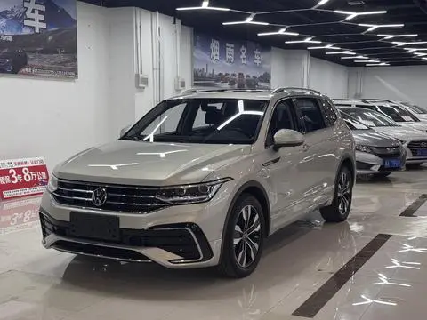 Volkswagen Tiguan L 2022