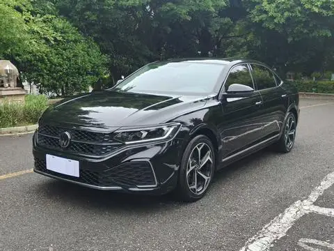 Volkswagen Passat 2025