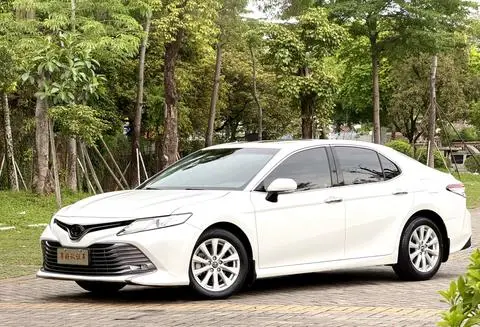 Toyota Camry 2019