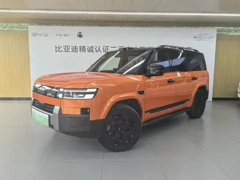 BYD Leopard 钛7 PHEV 2025