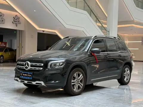Mercedes-Benz GLB 2023