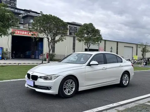 BMW 3 Series 2015 — фото 1