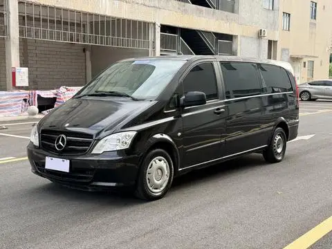 Mercedes-Benz 威霆 2011