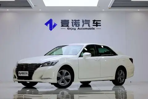Toyota Crown 2018