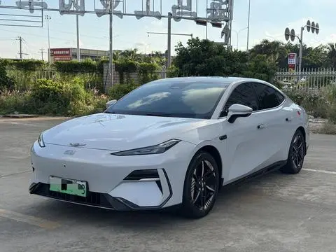 Geely E8 2024