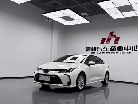 Toyota Corolla 2021 — фото 1