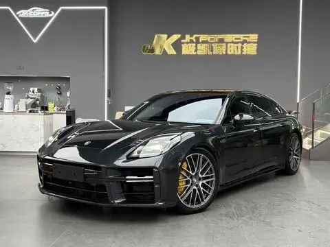 Porsche Panamera 2024