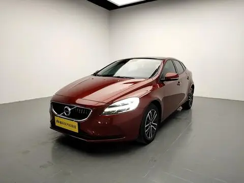 Volvo V40 2018