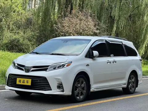 Toyota SIENNA 2019 — фото 1