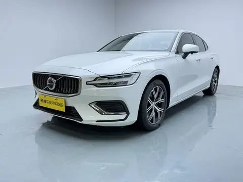 Volvo S60 2023