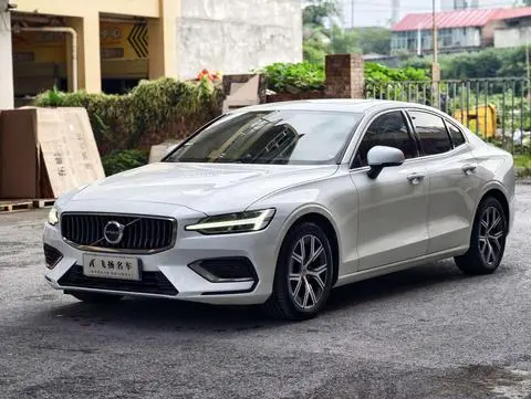 Volvo S60 2024