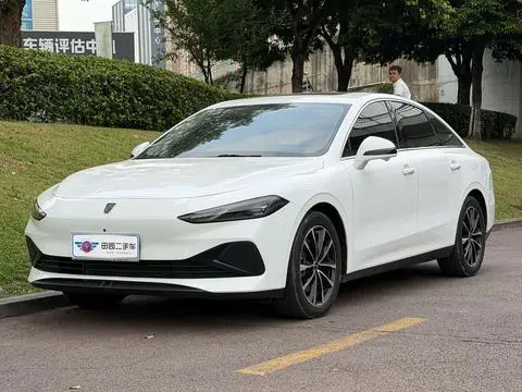 Roewe D7 DMH 2025