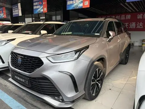 Toyota Crown Kluger 2023