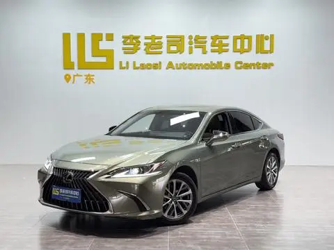 Lexus ES 2022
