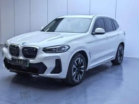 BMW iX3 2024