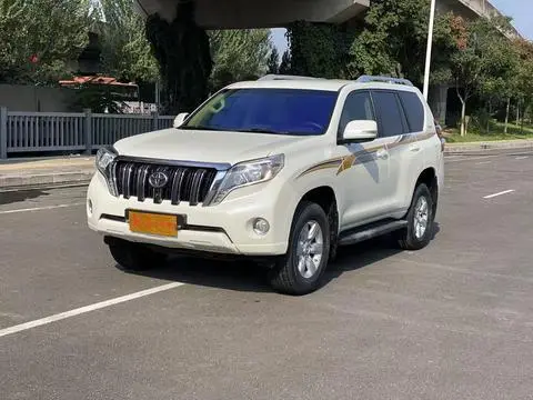 Toyota Prado 2015 — фото 1