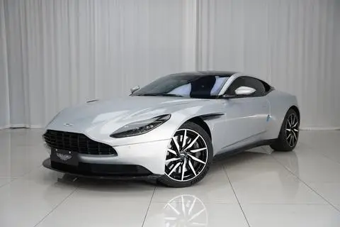 Aston Martin DB11 2017