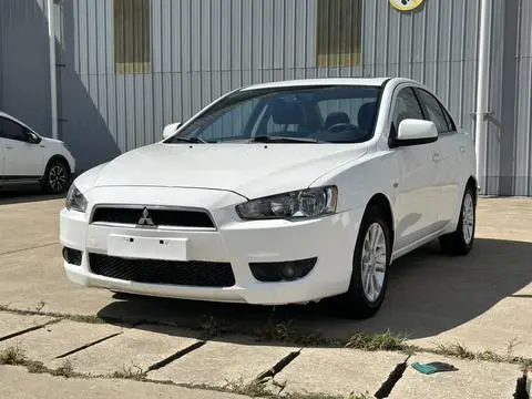 Mitsubishi 翼神 2012
