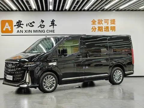 Toyota Hiace 2025 — фото 1