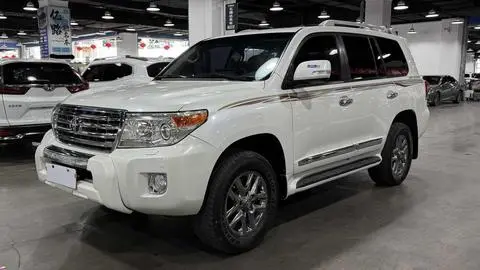 Toyota Land Cruiser 2014 — фото 1