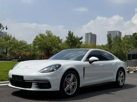 Porsche Panamera 2019