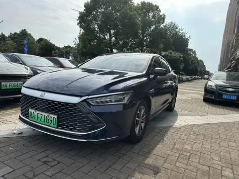 BYD 秦PLUS DM 2023 — фото 1