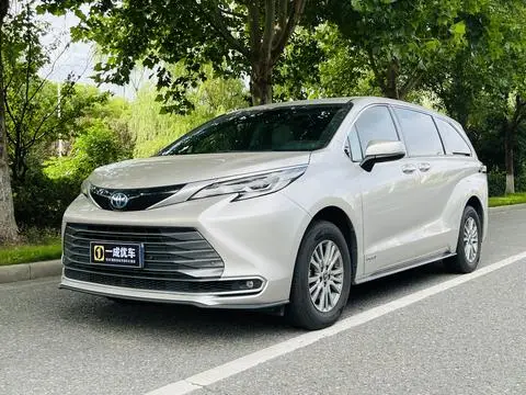Toyota 赛那 2023