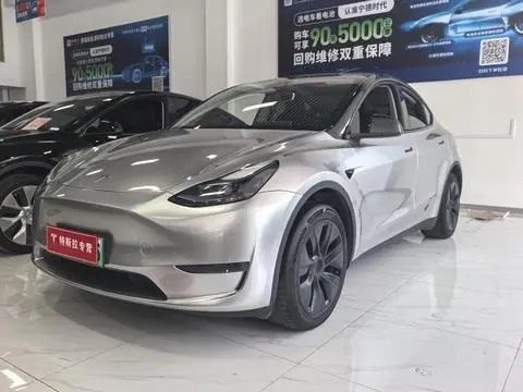 Tesla Model Y 2024 — фото 1
