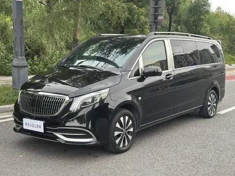 Mercedes-Benz 威霆 2023