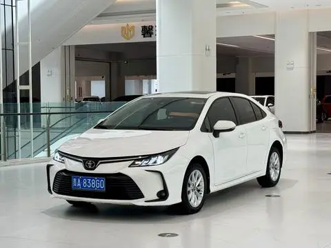 Toyota Corolla 2022 — фото 1